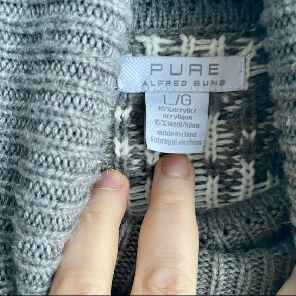 ❄️ Winter Sweater - Picture 4 of 5